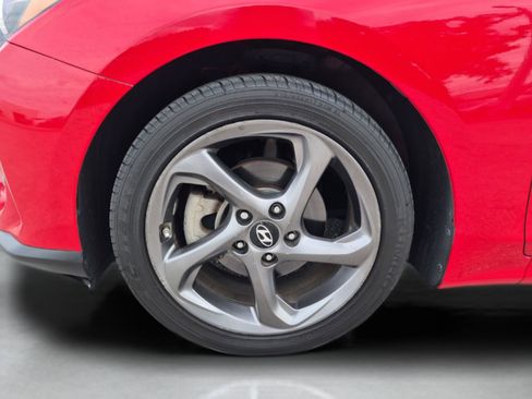 Used 2019 Hyundai Veloster 2.0 FWD image 29