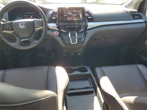 Used 2023 Honda Odyssey Touring image 14