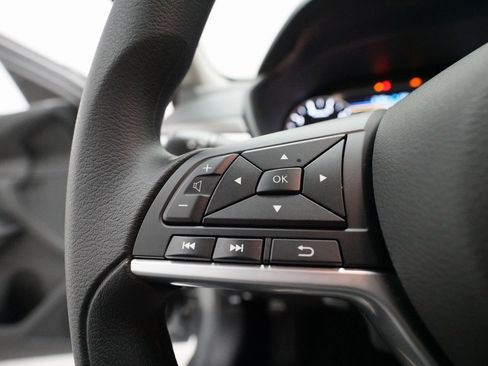 Certified 2025 Nissan Altima 2.5 SV image 17