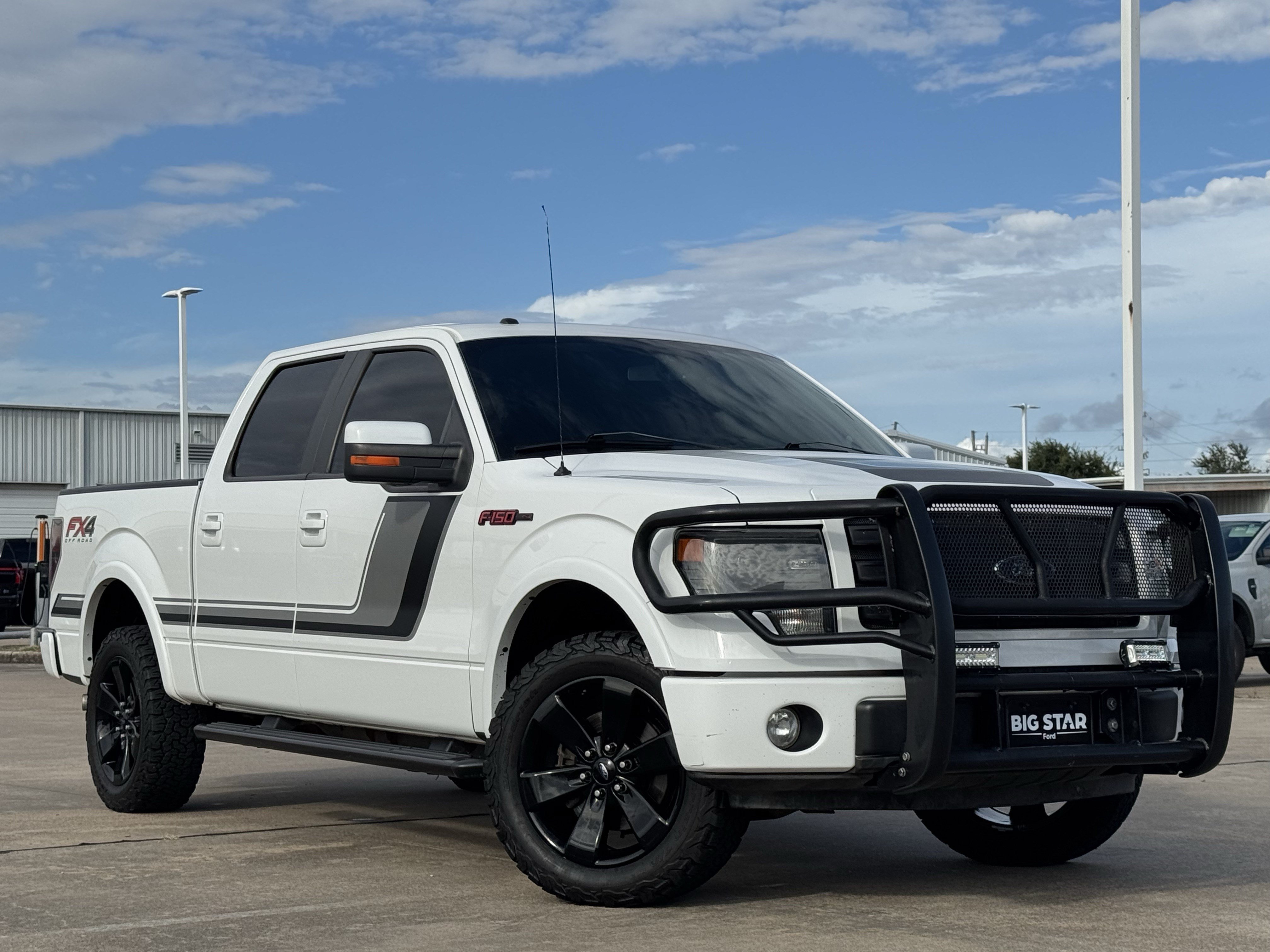Used 2014 Ford F150 FX4 w/ Equipment Group 402A Luxury AWD/4WD image 2