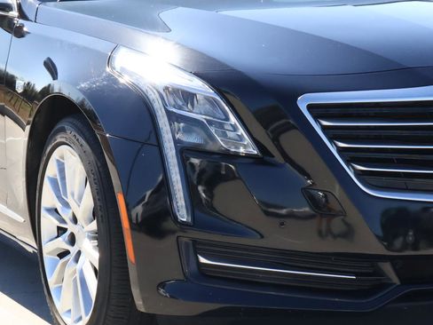 Used 2018 Cadillac CT6 AWD image 9