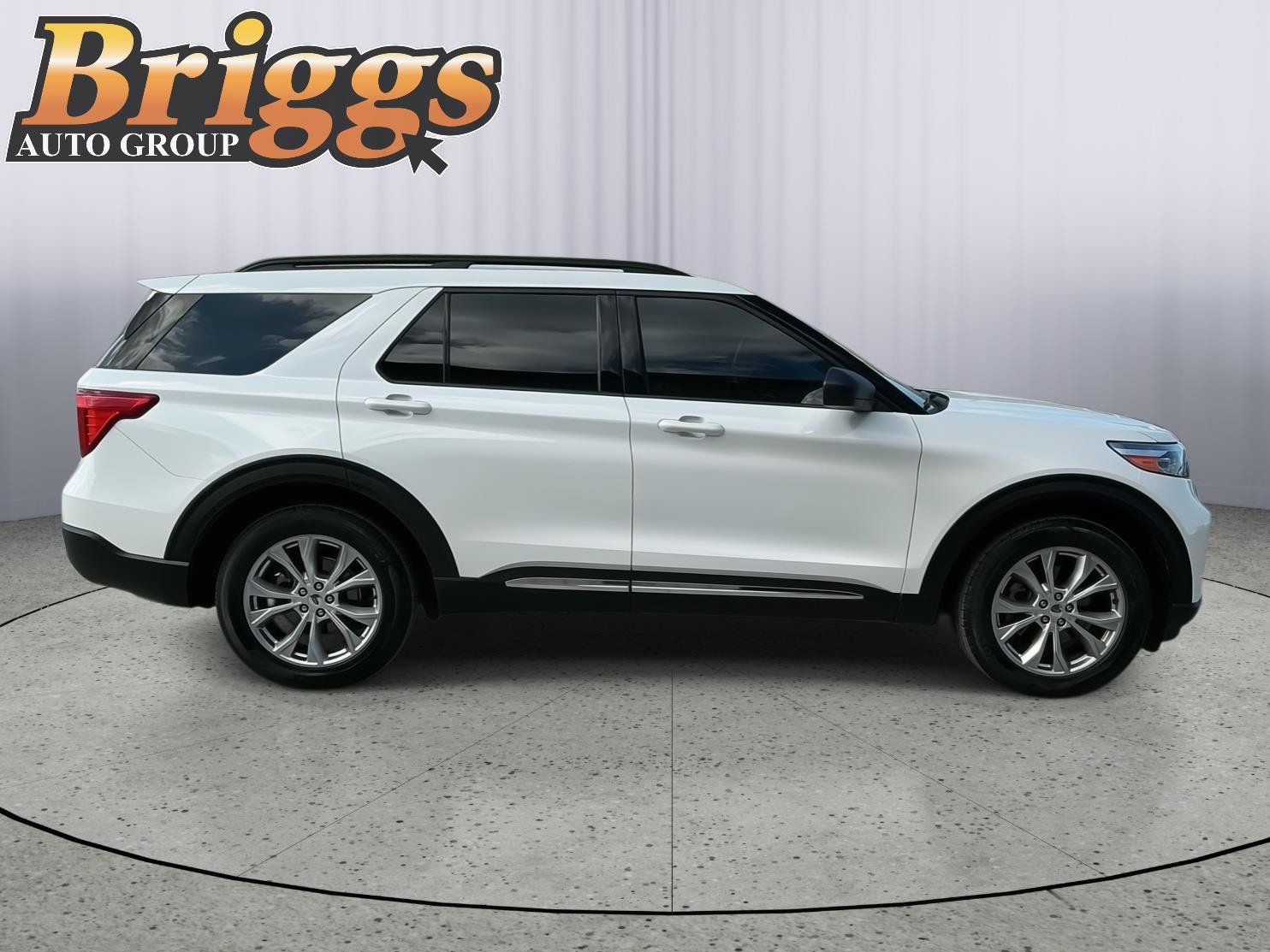 Used 2021 Ford Explorer XLT w/ Equipment Group 202A AWD/4WD image 6