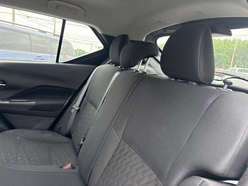Used 2023 Nissan Kicks SV FWD image 5