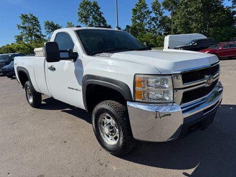 Used 2008 Chevrolet Silverado 2500 W/T w/ Snow Plow Prep Package AWD/4WD image 7