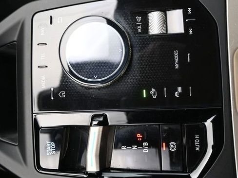 Used 2023 BMW iX xDrive50 w/ Sport Package image 19