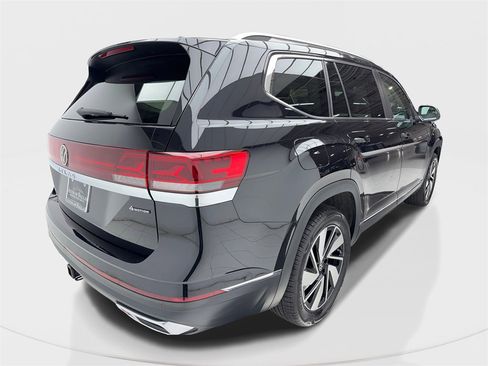 Used 2025 Volkswagen Atlas SEL image 9