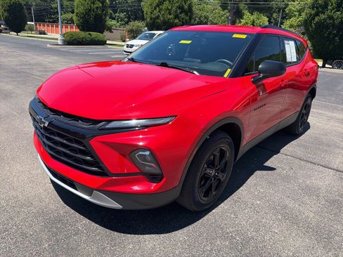 Used 2024 Chevrolet Blazer LT w/ Convenience Package FWD image 9