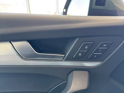 Used 2025 Audi Q5 Prestige image 40