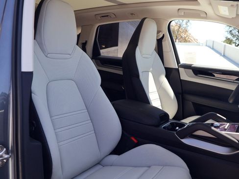 New 2026 Porsche Cayenne S image 24