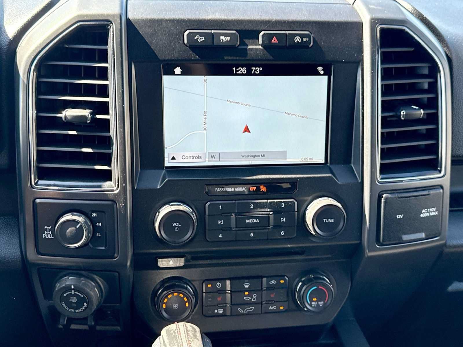Used 2018 Ford F150 XLT w/ Equipment Group 302A Luxury AWD/4WD image 26