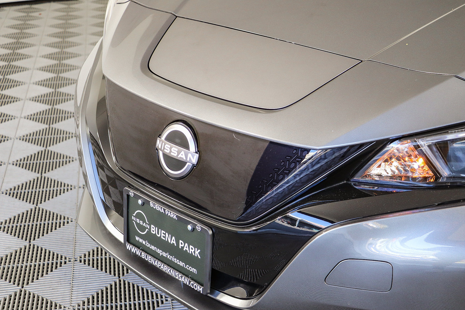Used 2025 Nissan Leaf S FWD image 5