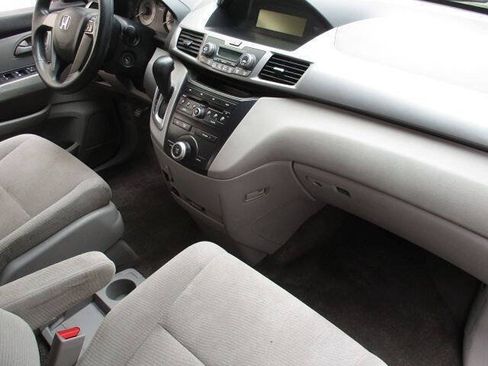 Used 2012 Honda Odyssey LX image 8