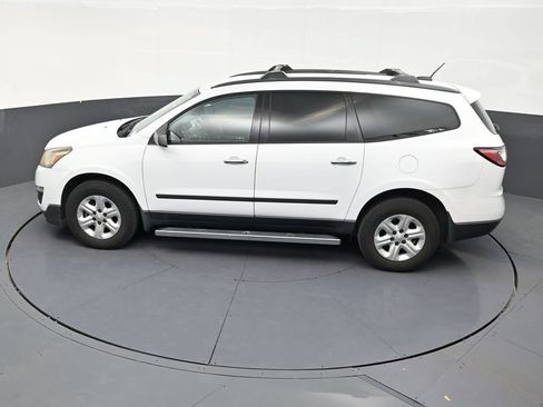 Used 2017 Chevrolet Traverse LS FWD image 12