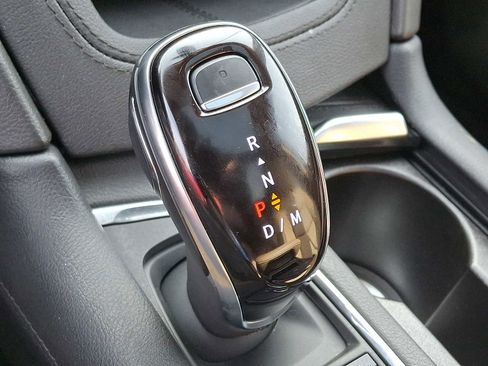 Used 2022 Cadillac XT6 Sport w/ Platinum Package image 17