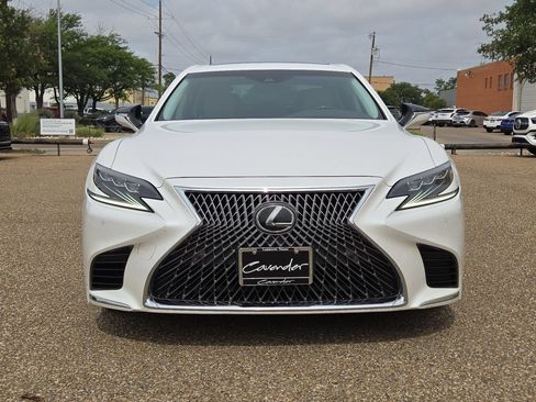 Used 2019 Lexus LS 500 w/ Accessory Package (Z2) RWD image 10