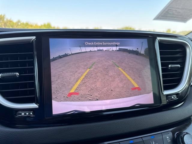 Used 2024 Chrysler Pacifica Touring-L FWD image 14