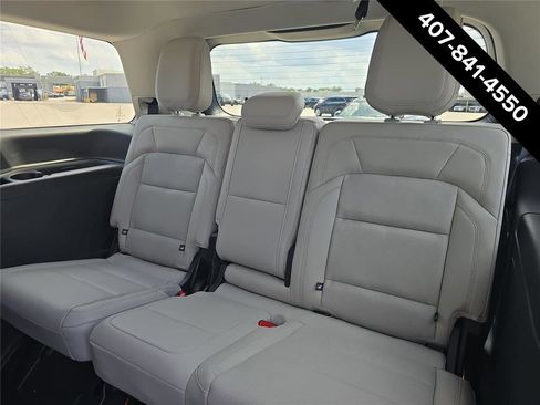 New 2026 Lincoln Navigator Premiere AWD/4WD image 8