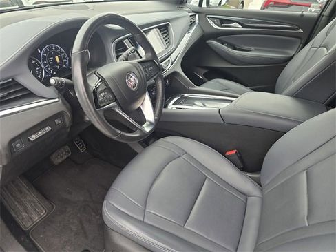 Used 2023 Buick Enclave Premium image 21