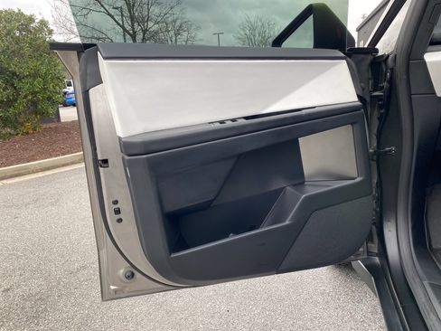 Used 2024 Tesla Cybertruck Cyberbeast image 19