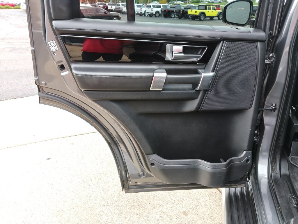 Used 2016 Land Rover LR4 HSE LUX AWD/4WD image 11
