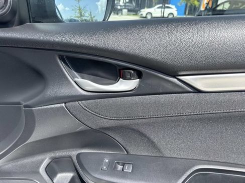 Used 2019 Honda Civic EX image 15