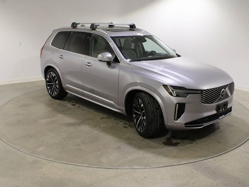 Used 2026 Volvo XC90 B6 Ultra image 8