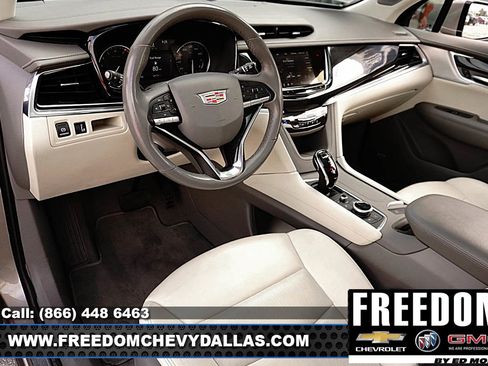 Certified 2023 Cadillac XT6 Premium Luxury image 7