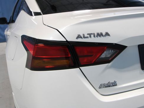 Used 2024 Nissan Altima 2.5 SR w/ SR Premium Package image 34