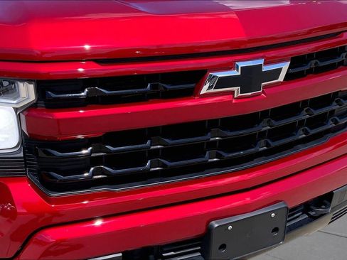 Used 2023 Chevrolet Silverado 1500 RST AWD/4WD image 31