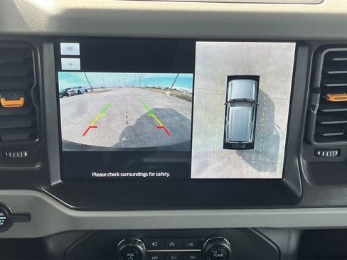 Used 2021 Ford Bronco Badlands image 32