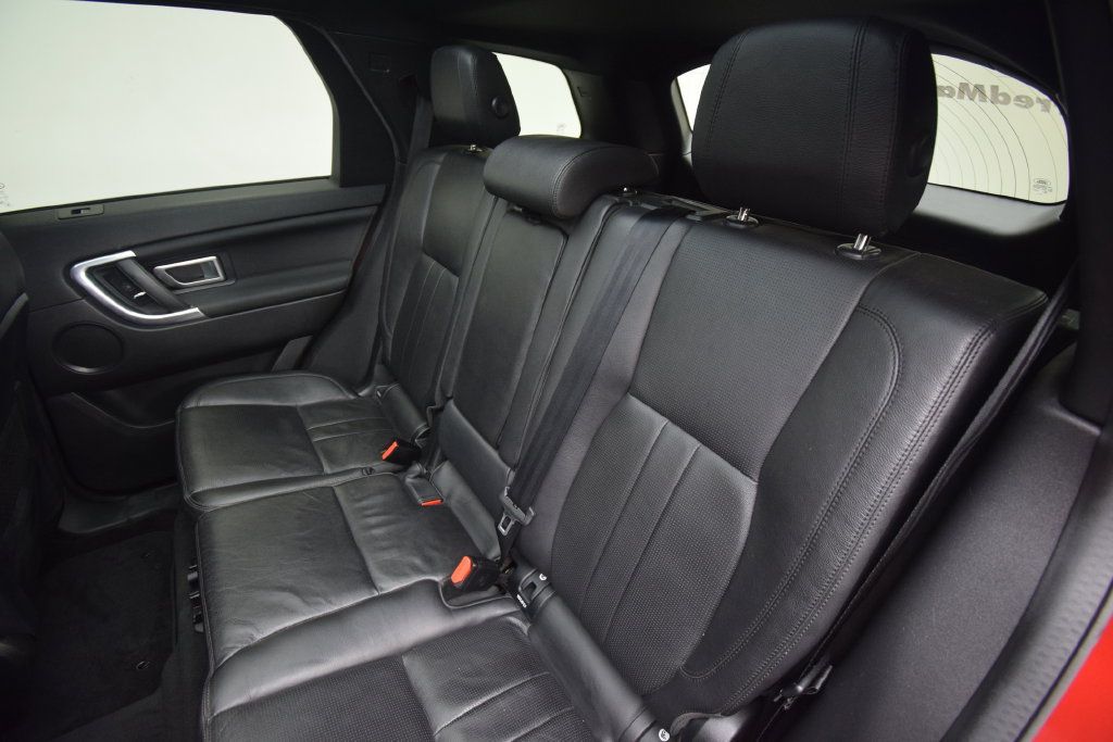Used 2019 Land Rover Discovery Sport HSE AWD/4WD image 18