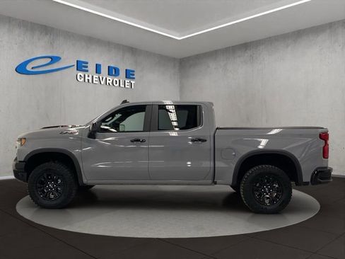 Used 2024 Chevrolet Silverado 1500 ZR2 w/ Technology Package image 6