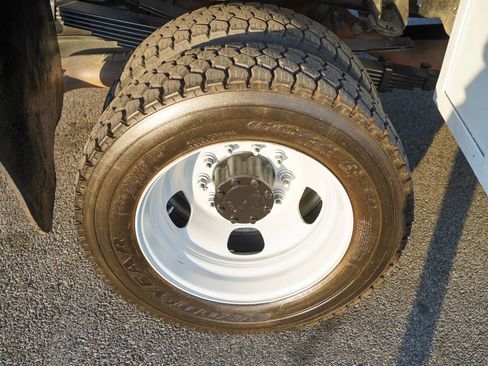 Used 2014 RAM 5500 Tradesman image 27