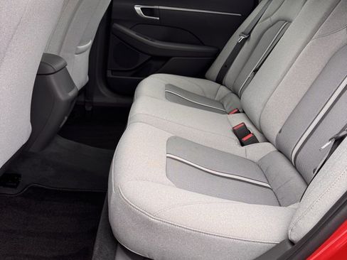 Used 2022 Hyundai Sonata SE image 10