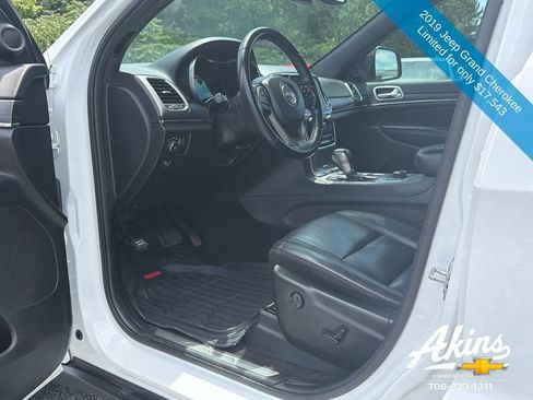 Used 2019 Jeep Grand Cherokee Limited AWD/4WD image 13