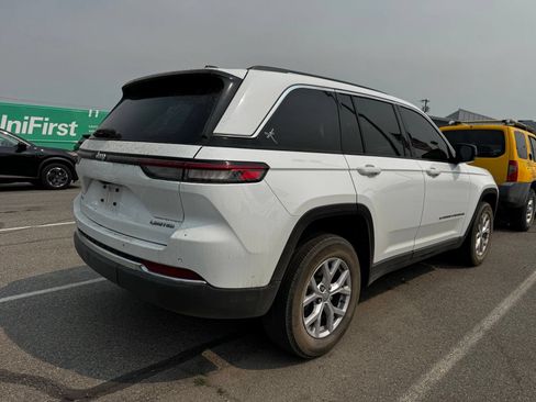 Used 2022 Jeep Grand Cherokee Limited AWD/4WD image 6