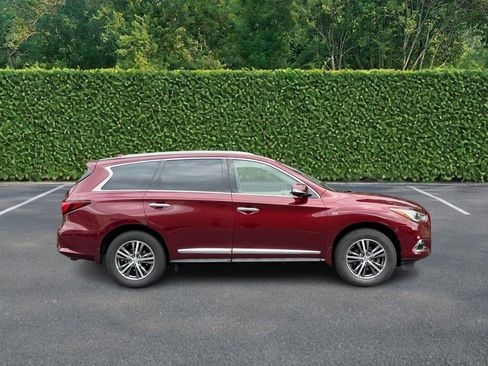 Used 2019 INFINITI QX60 Luxe w/ Essential Package image 2