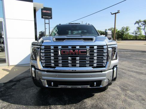 New 2026 GMC Sierra 2500 Denali image 2