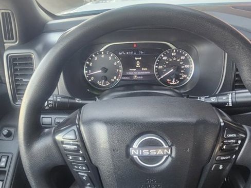 Used 2023 Nissan Frontier SV w/ Midnight Edition Package image 16