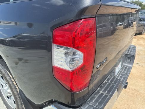Used 2020 Toyota Tundra SR5 AWD/4WD image 14