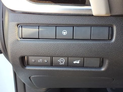 Used 2023 Nissan Rogue SL AWD/4WD image 21
