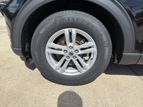 Certified 2024 Ford Explorer XLT w/ Equipment Group 202A RWD image 12