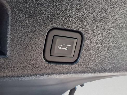 New 2026 Chevrolet Traverse Z71 w/ Enhanced Driving Package AWD/4WD image 23