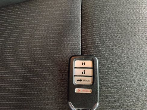 Used 2018 Honda Accord Sport image 32