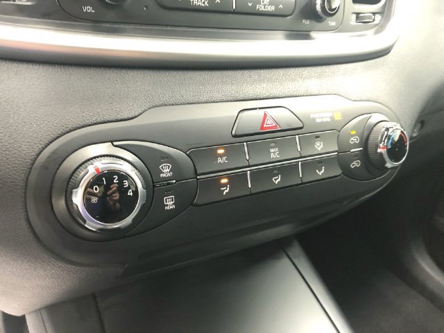 Used 2017 Kia Sorento FWD image 24