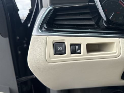 Used 2021 Cadillac XT6 Premium Luxury image 13