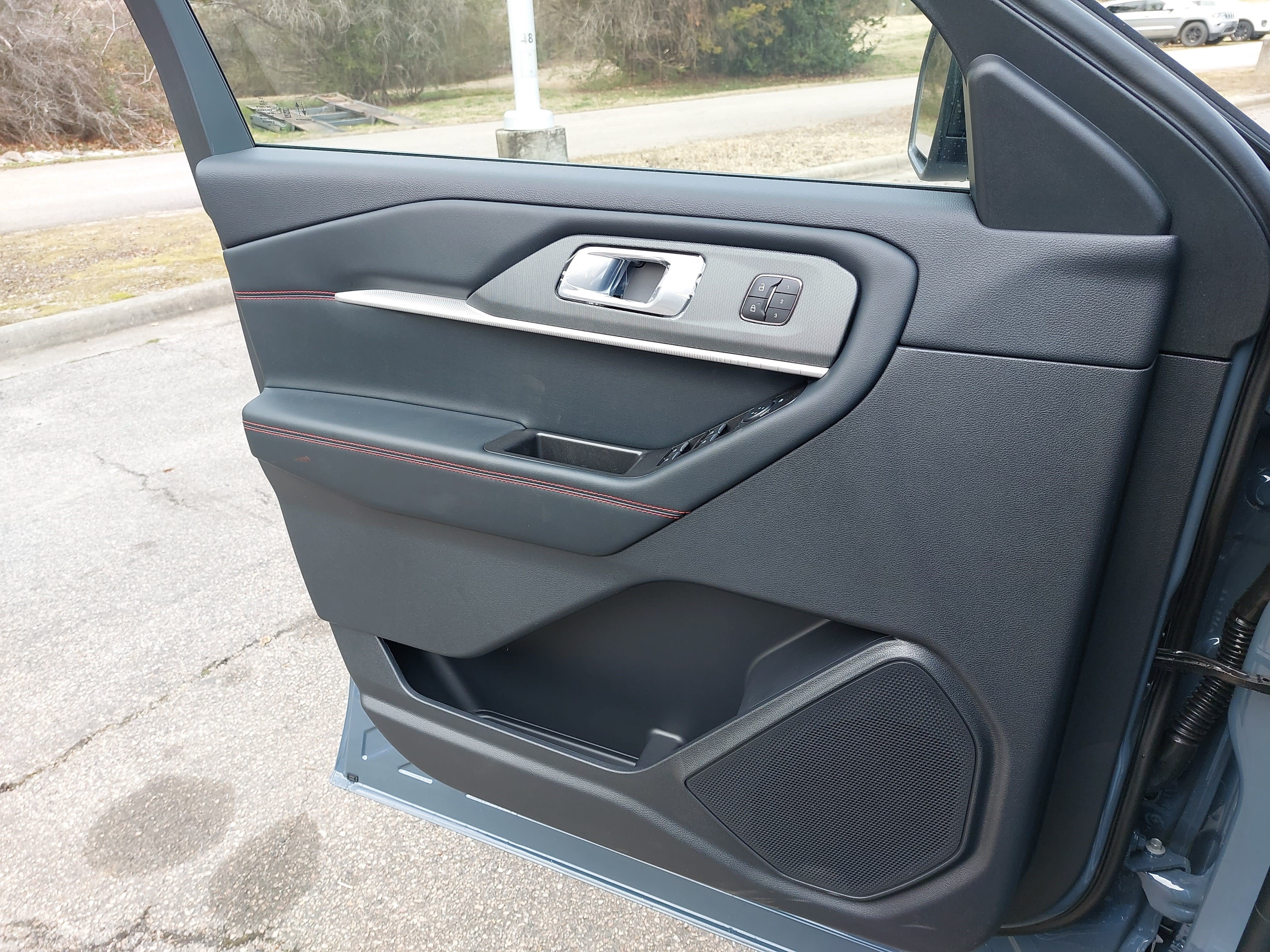 New 2026 Ford Explorer ST-Line w/ ST-Line Street Pack RWD image 25