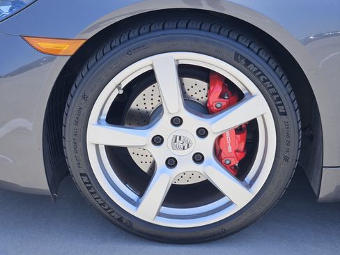 Used 2022 Porsche 718 Cayman S RWD image 14