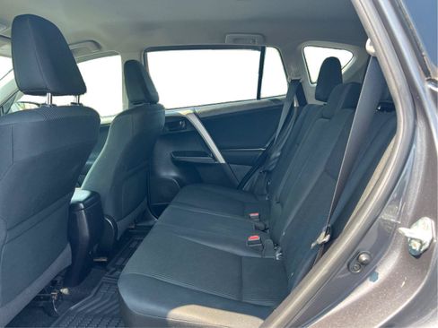 Used 2018 Toyota RAV4 LE w/ All Weather Liner Package AWD/4WD image 12