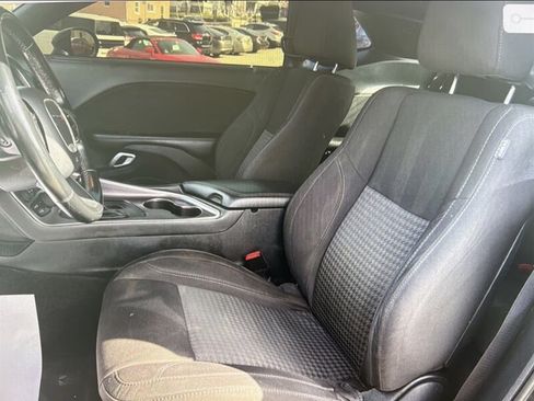 Used 2017 Dodge Challenger R/T RWD image 6